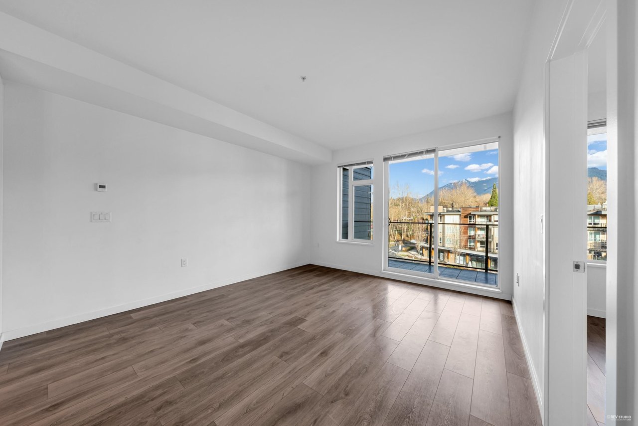 416-725 Marine Dr