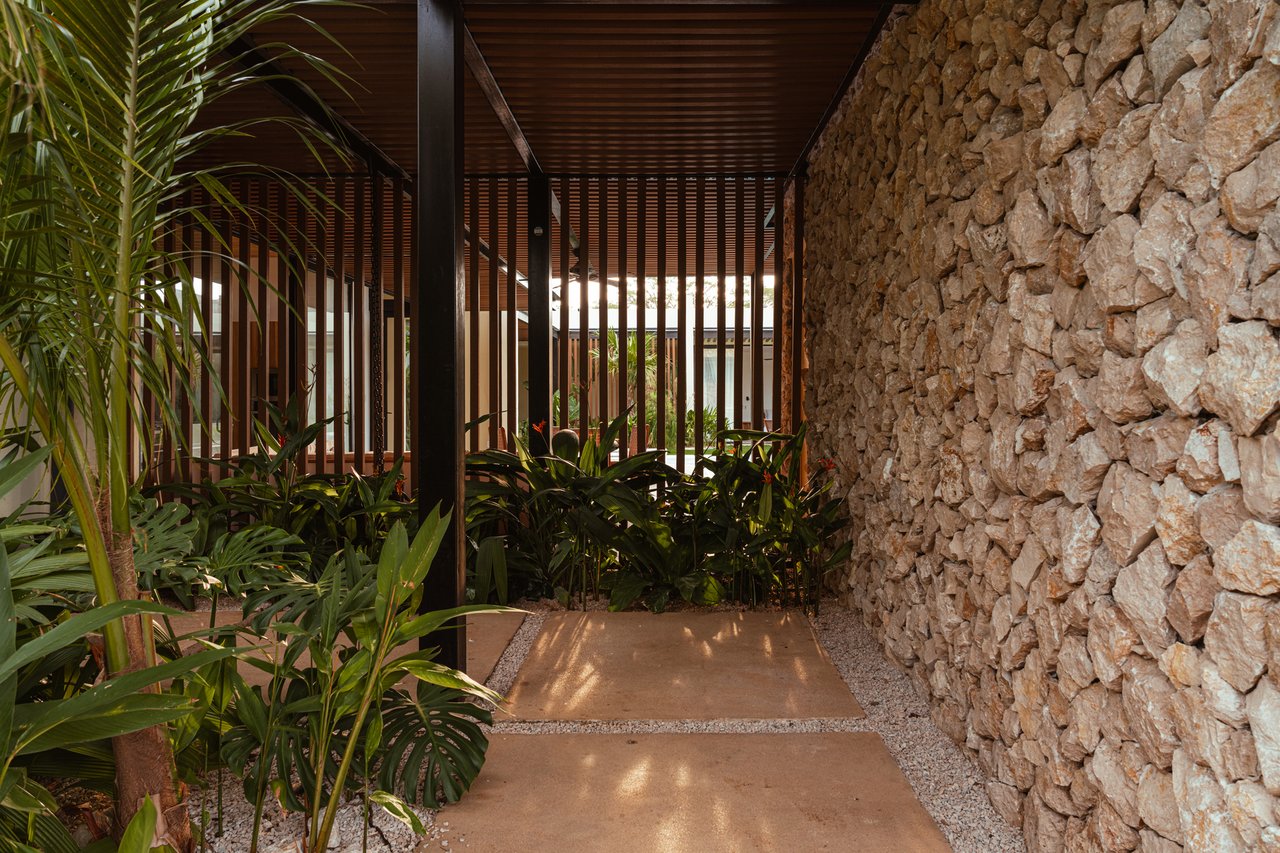 Tropical Modern Four Bedroom Home, Tamarindo, Guanacaste