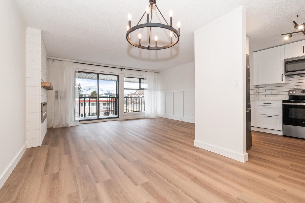 307-9080 Mary St