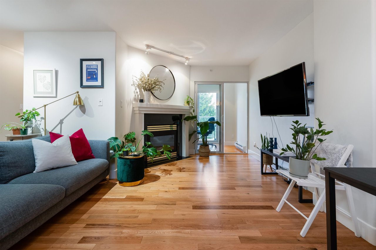 301-1818 W 6th Ave