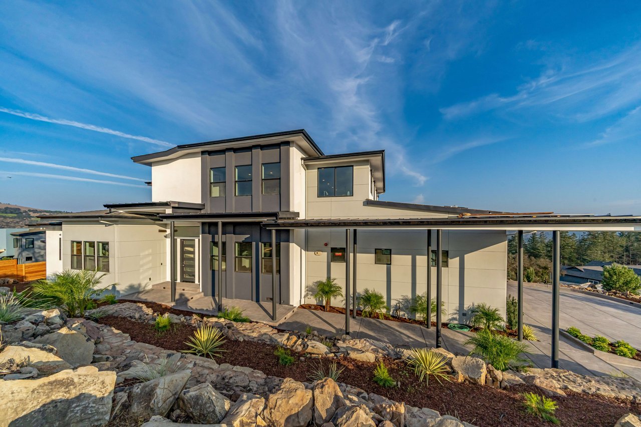 3927 Rincon Ridge Drive