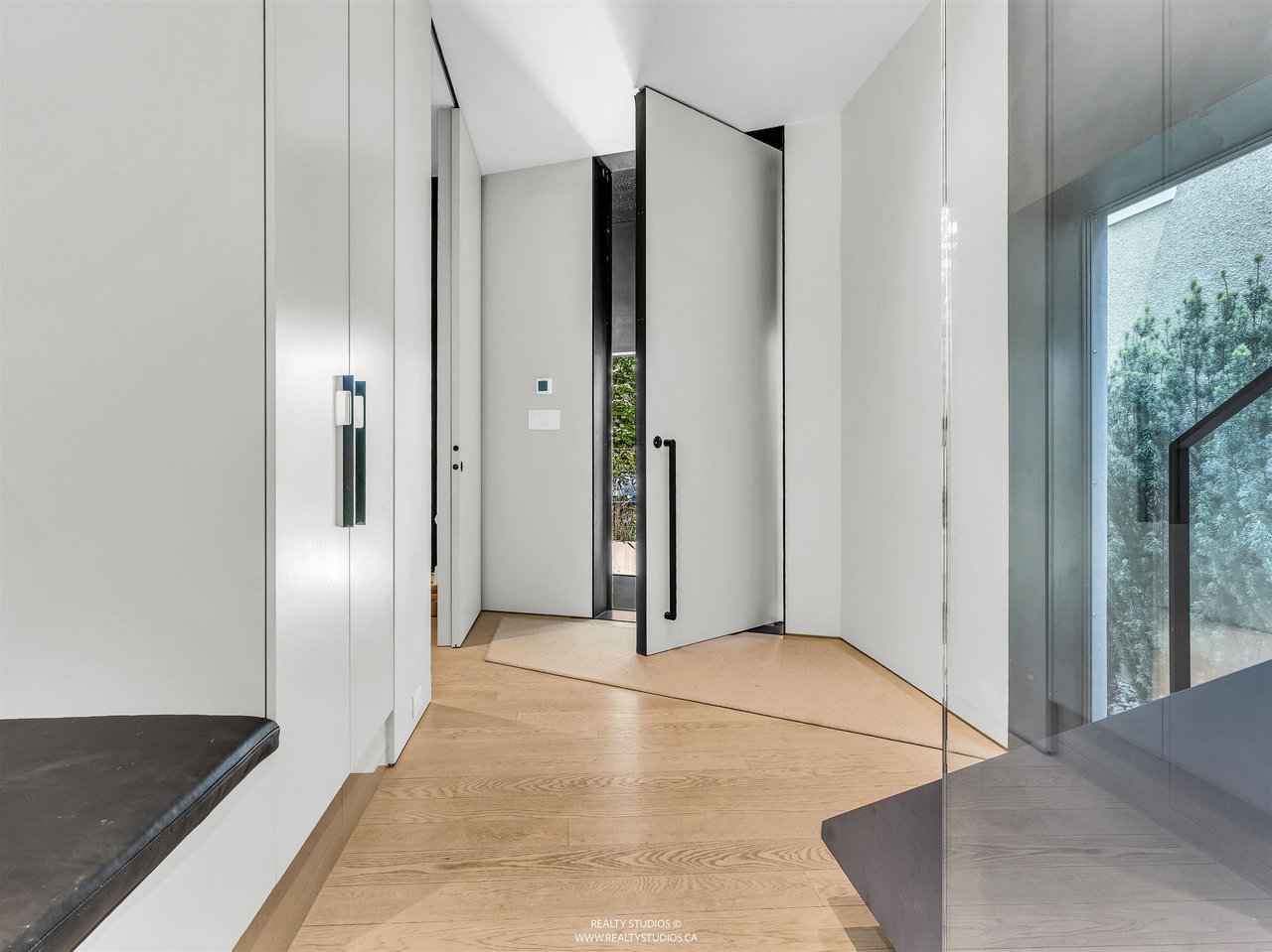 366 W 22nd Ave