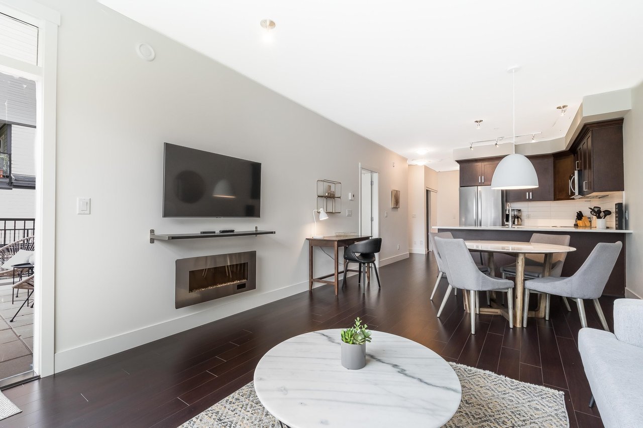 109-2436 Kelly Ave