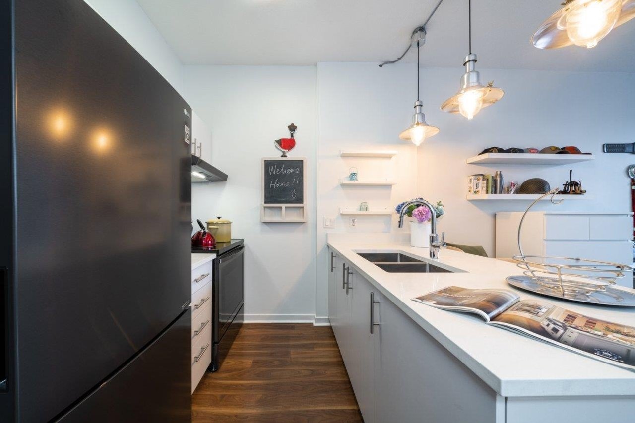 309-22 E Cordova St