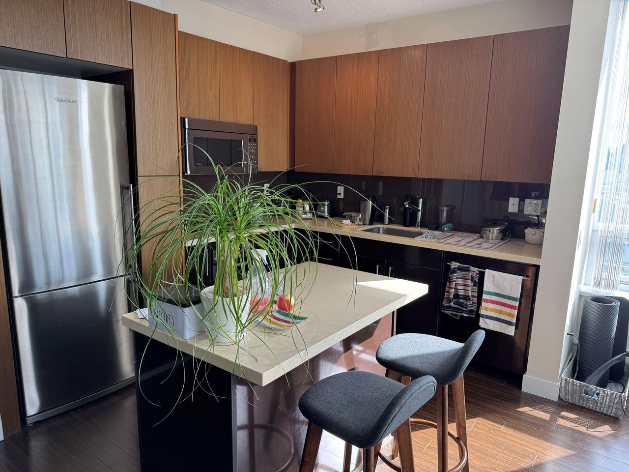 1506-1833 Crowe St