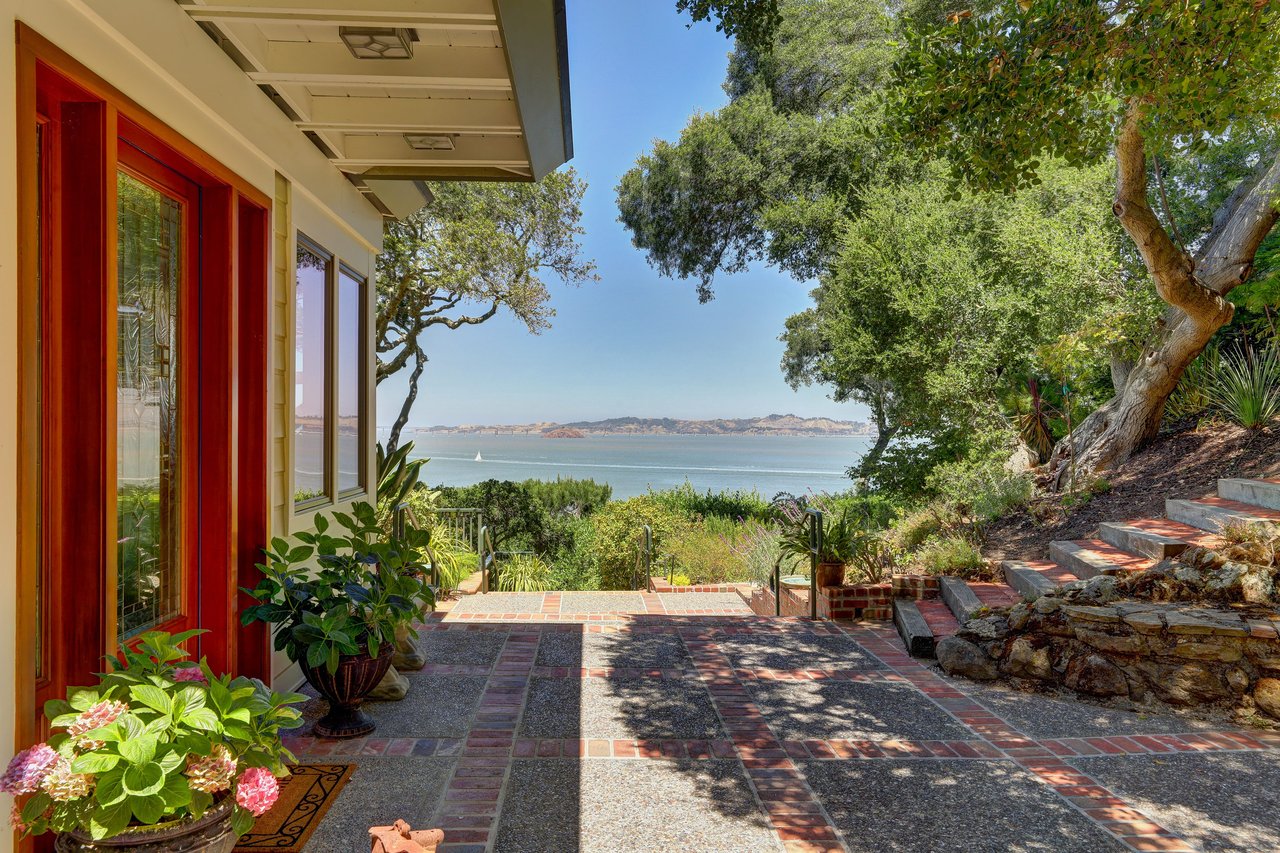 Paradise Retreat