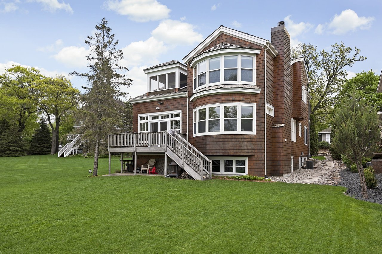 4265 Cottonwood Lane, Deephaven