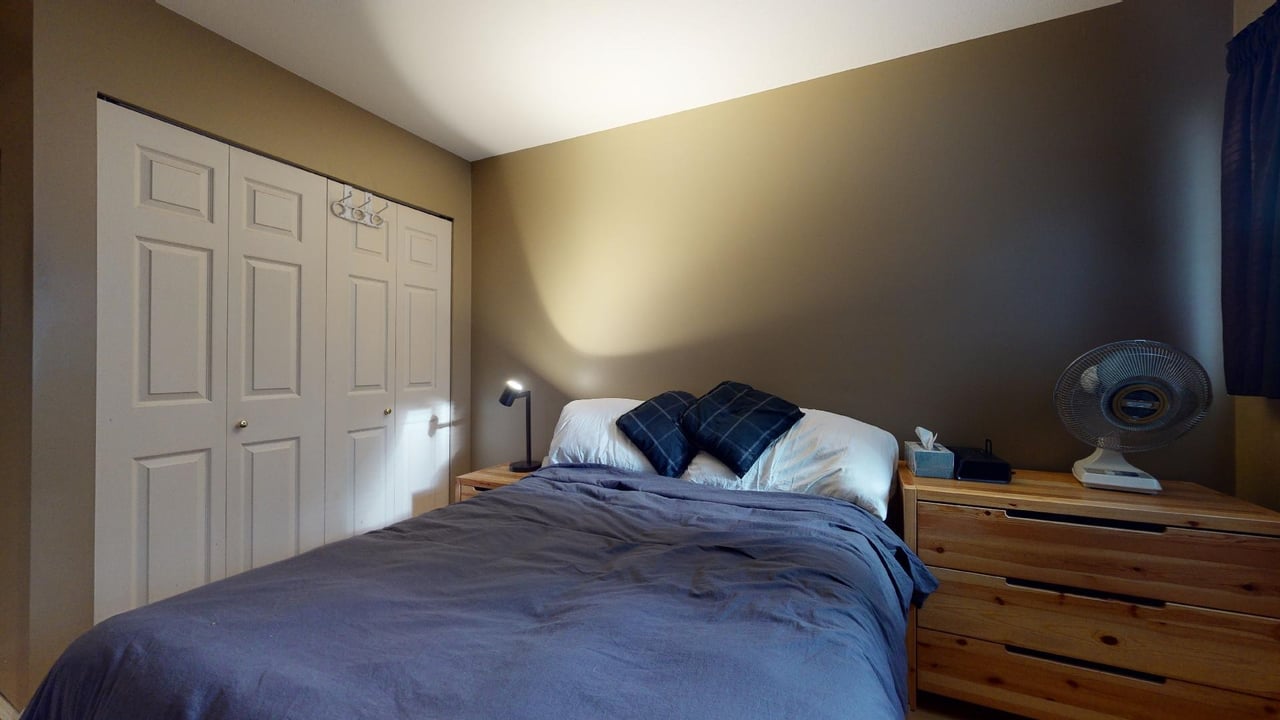 D109-40160 Willow Cres