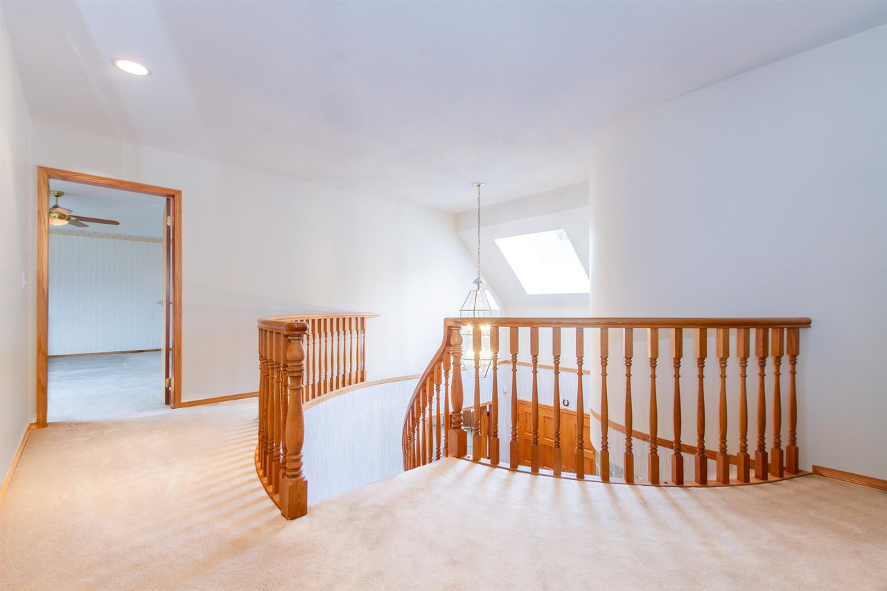 1021 Glacier View Dr