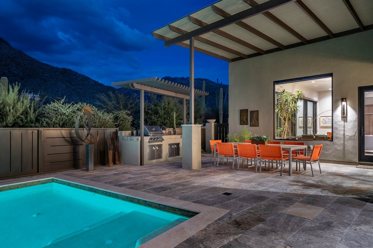 8005 N Barrel Cactus Drive