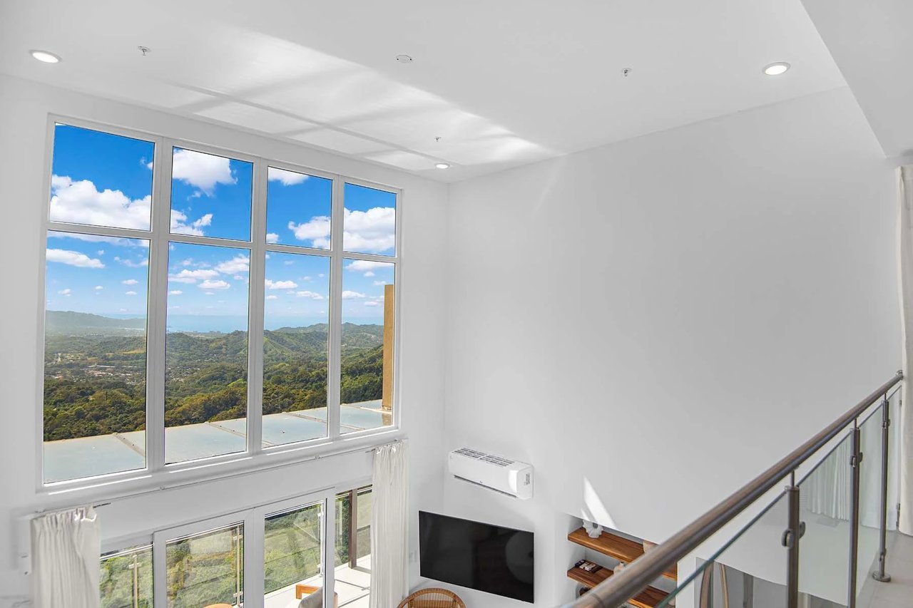 Luxury Oceanview Corner Penthouse, Jaco, Puntarenas