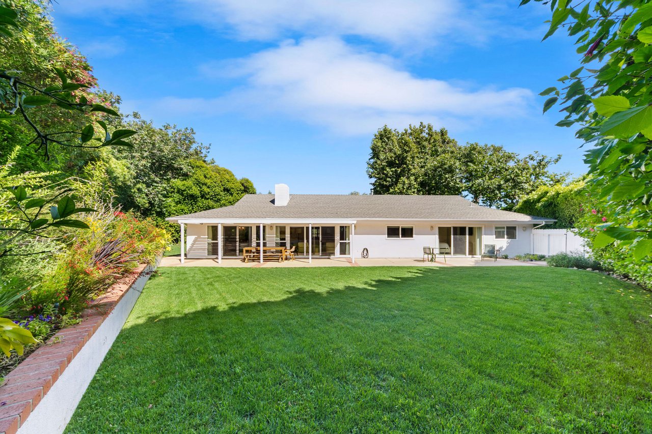 Beautiful Malibu West Home