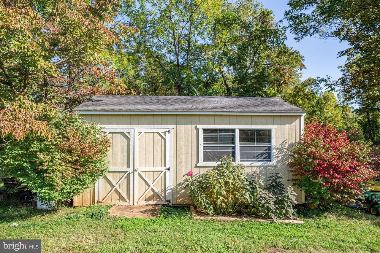 10623 Gravel Rd