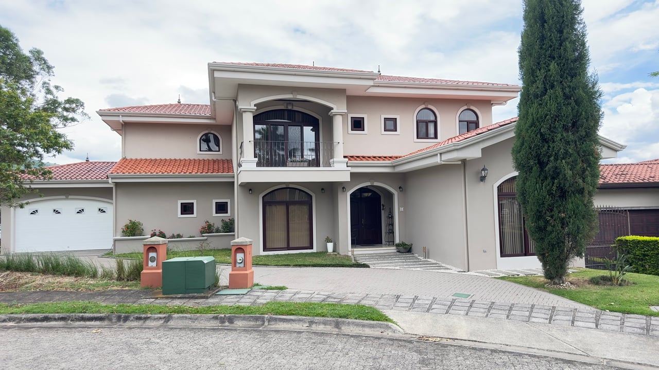 Colonial Estate with Garden, Curridabat, San Jose