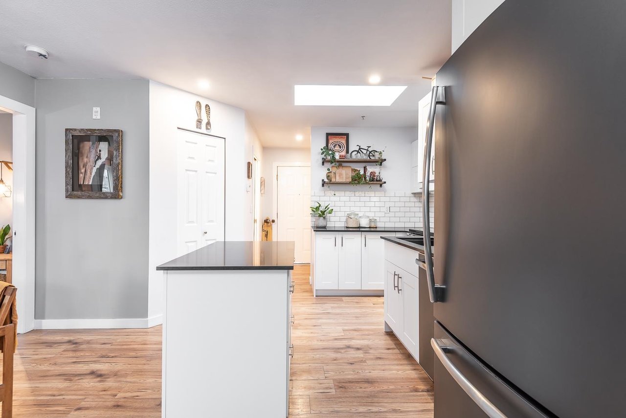 C311-40140 Willow Cres