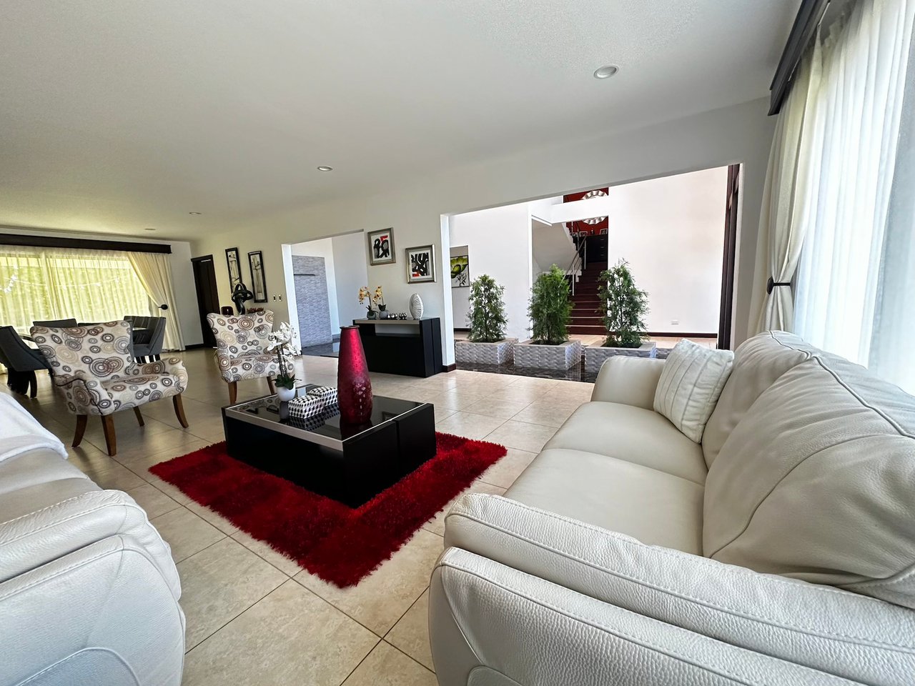 Contemporary Mountain View Home, Curridabat, San Jose