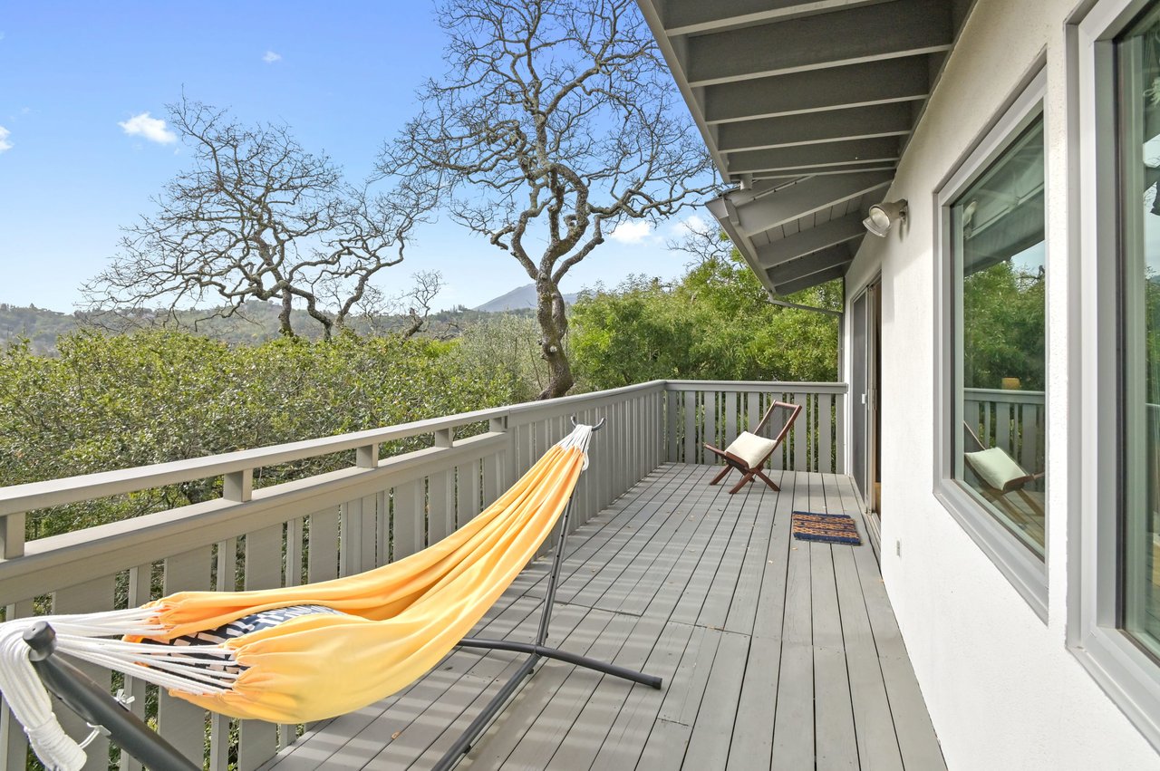 33 Bonnie Brae Dr