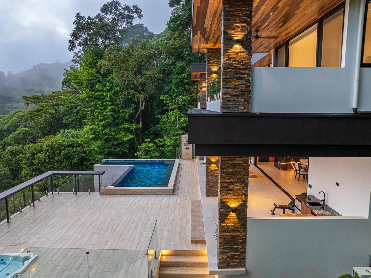 Private Waterfall Luxury Estate, Dominical, Puntarenas