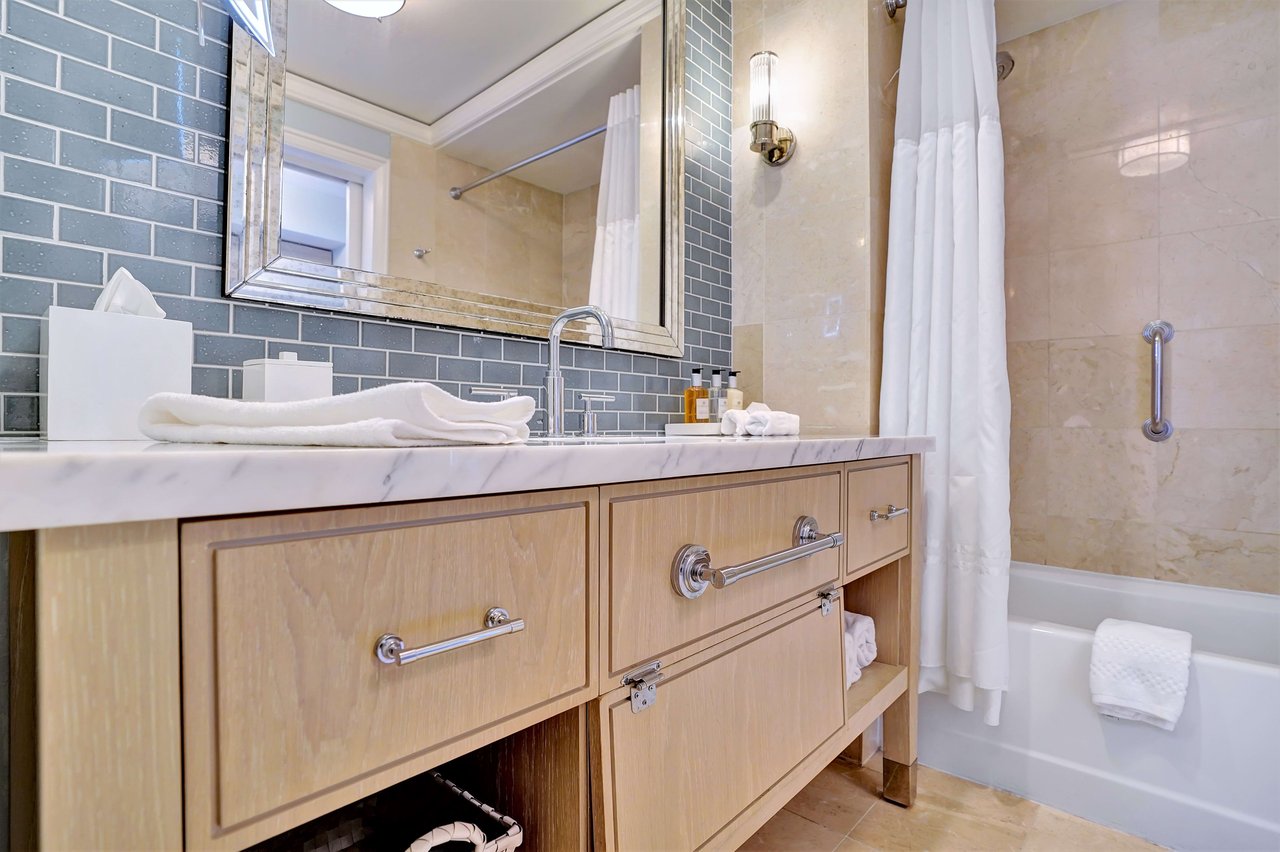 Ritz Carlton Key Biscayne Unit 870