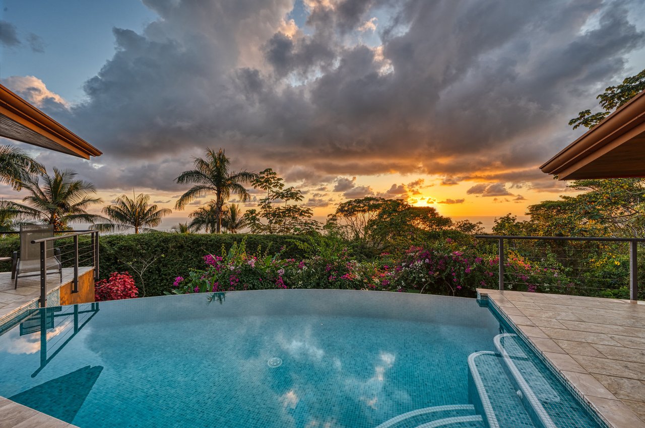 Ocean View 3 Bedroom and 2.5 Bath Home in Sought After Escaleras