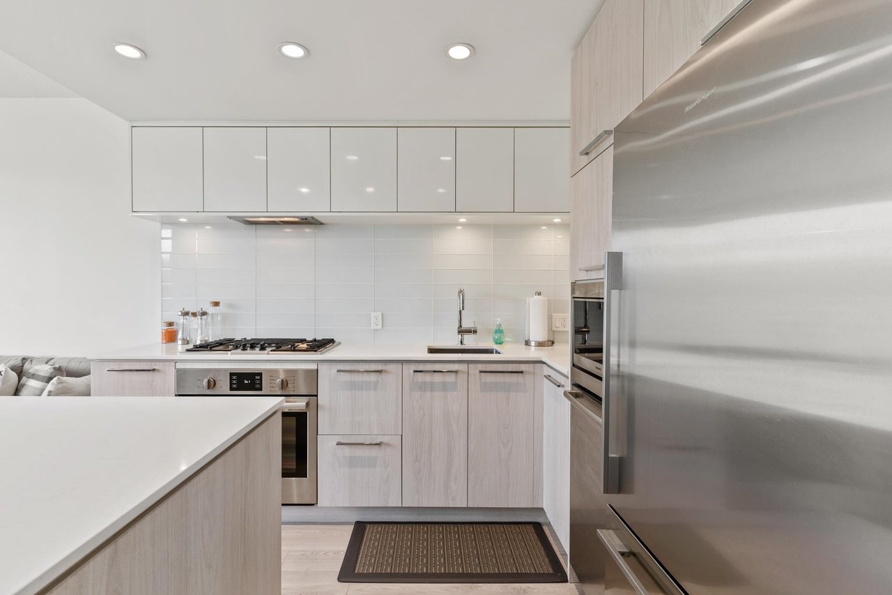 1608-680 Seylynn Cres