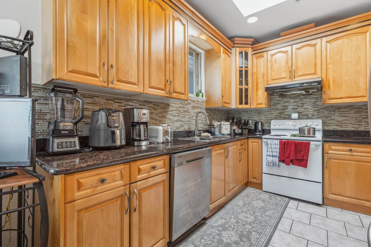 465 E 55th Ave