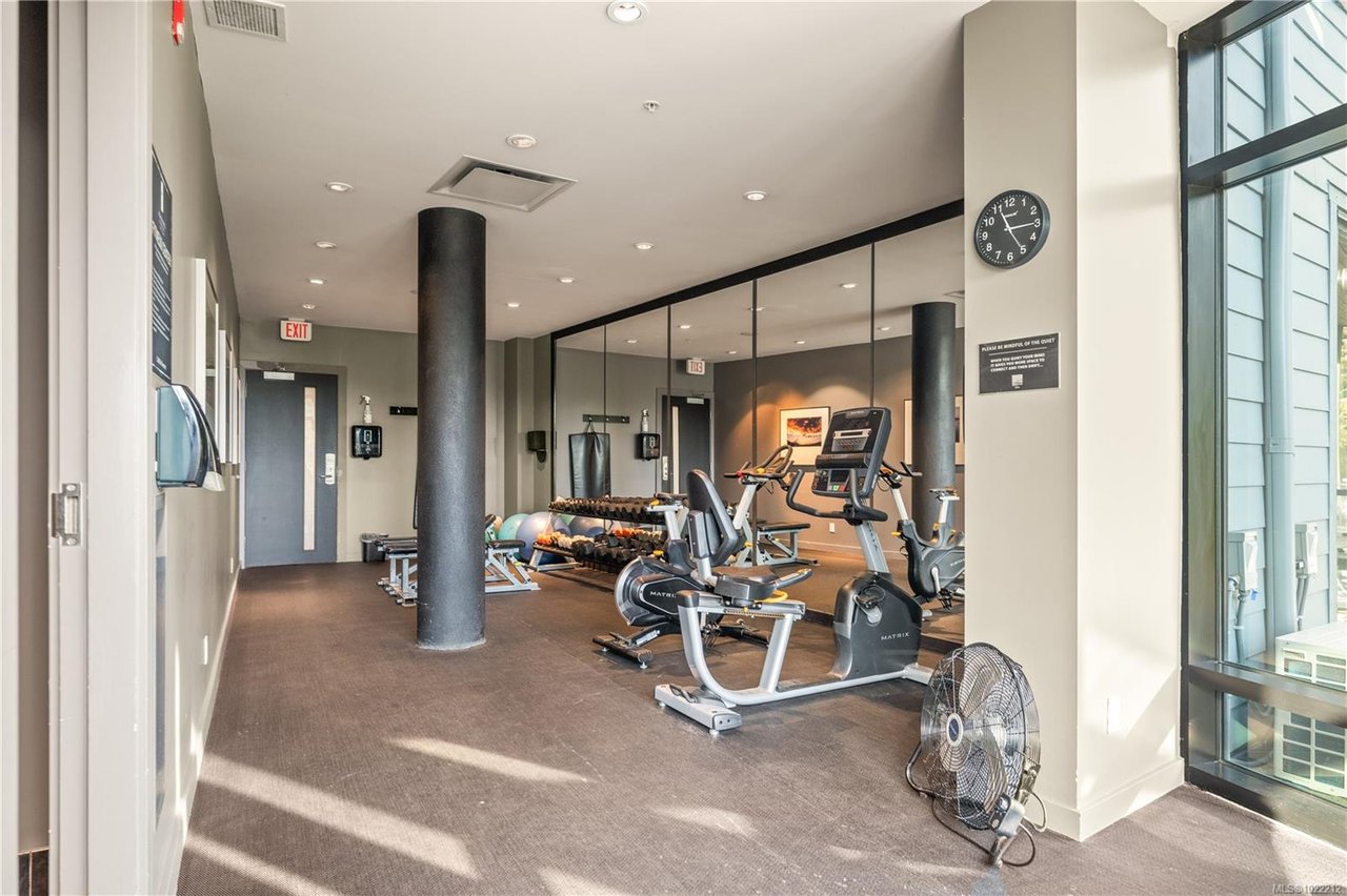 1602-596 Marine Dr