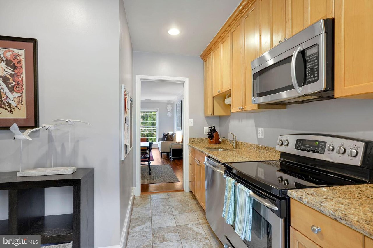 3275 Sutton Pl NW, #B