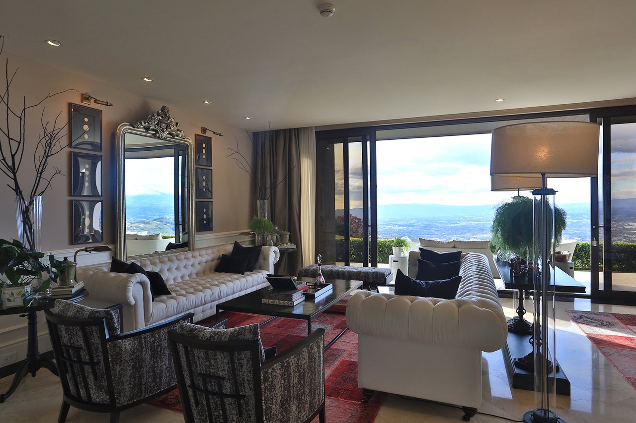 Designer Garden Level Condo, Santa Ana, San Jose