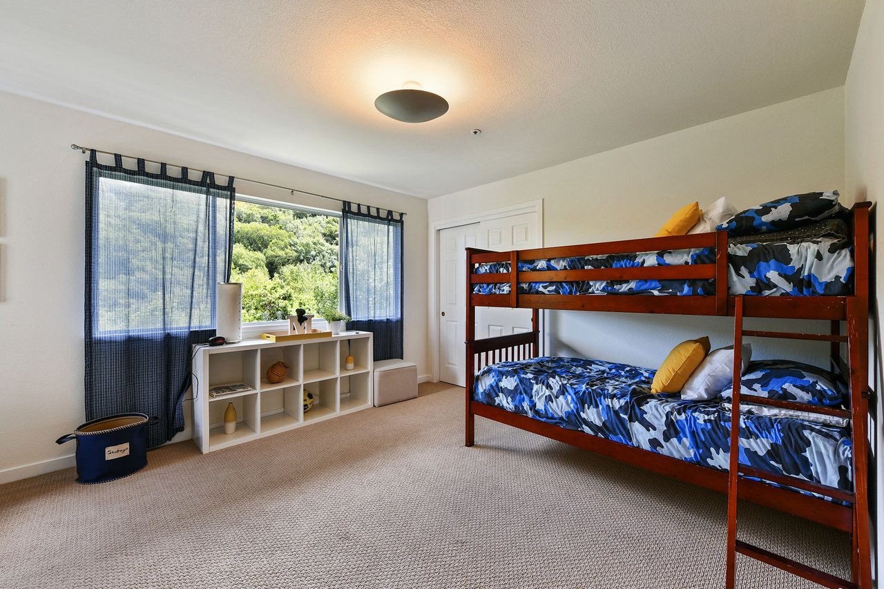  483 Green Glen Way