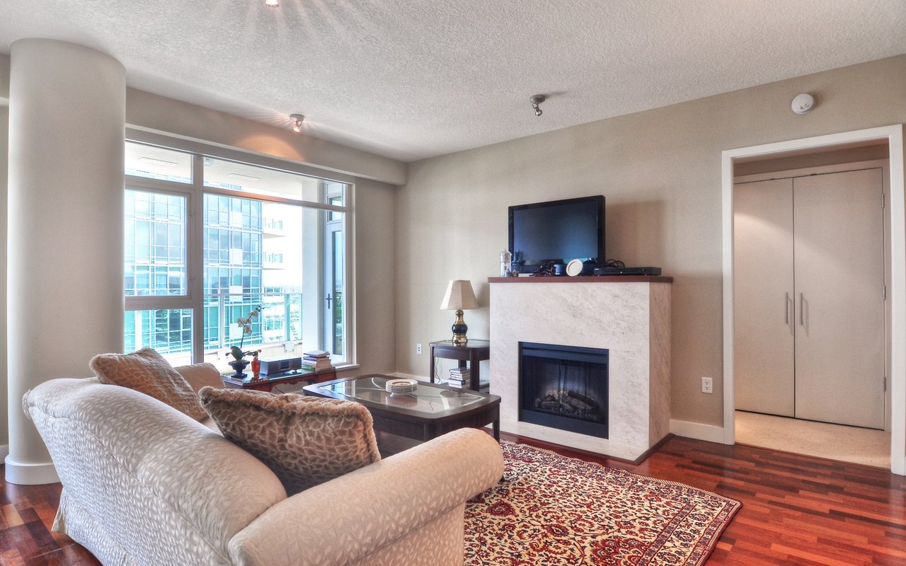 3141 Michelson Dr #1801