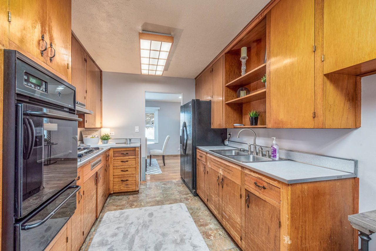 295 Glendale Ln 