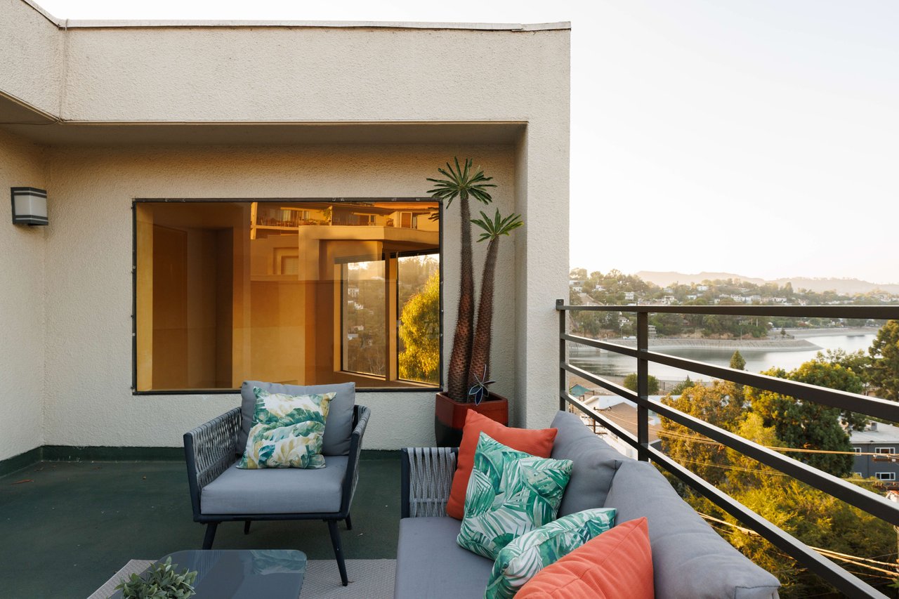 Silver Lake’s Crown Jewel Penthouse Unit 