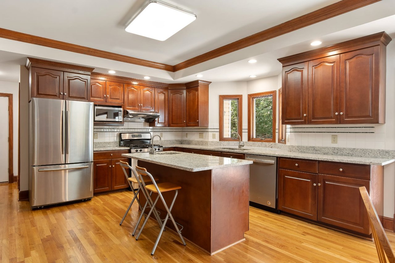 3328 Robious Forest Way