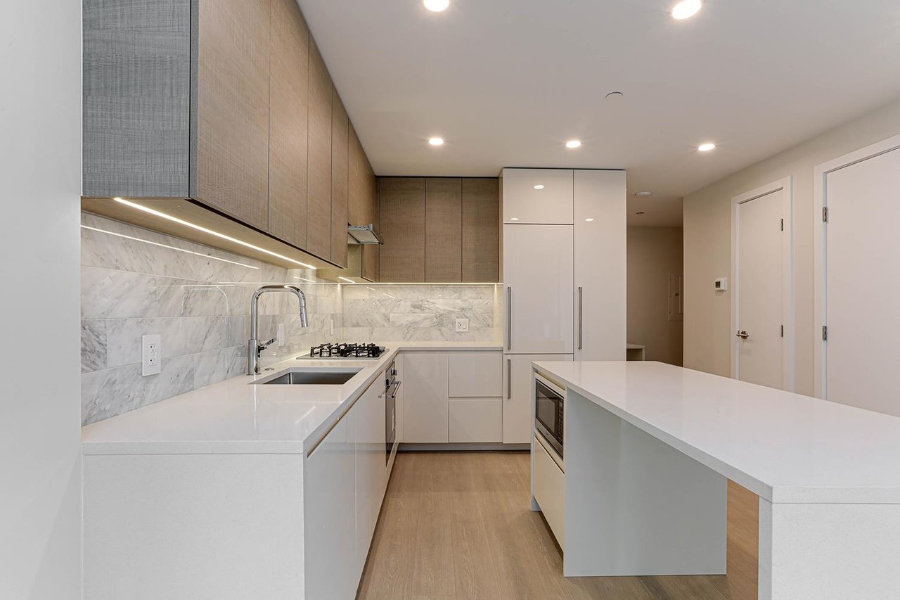 1312-2108 Gilmore Ave