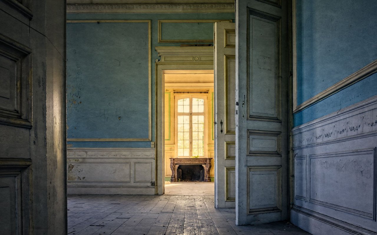 Should You Buy a “Haunted” House?