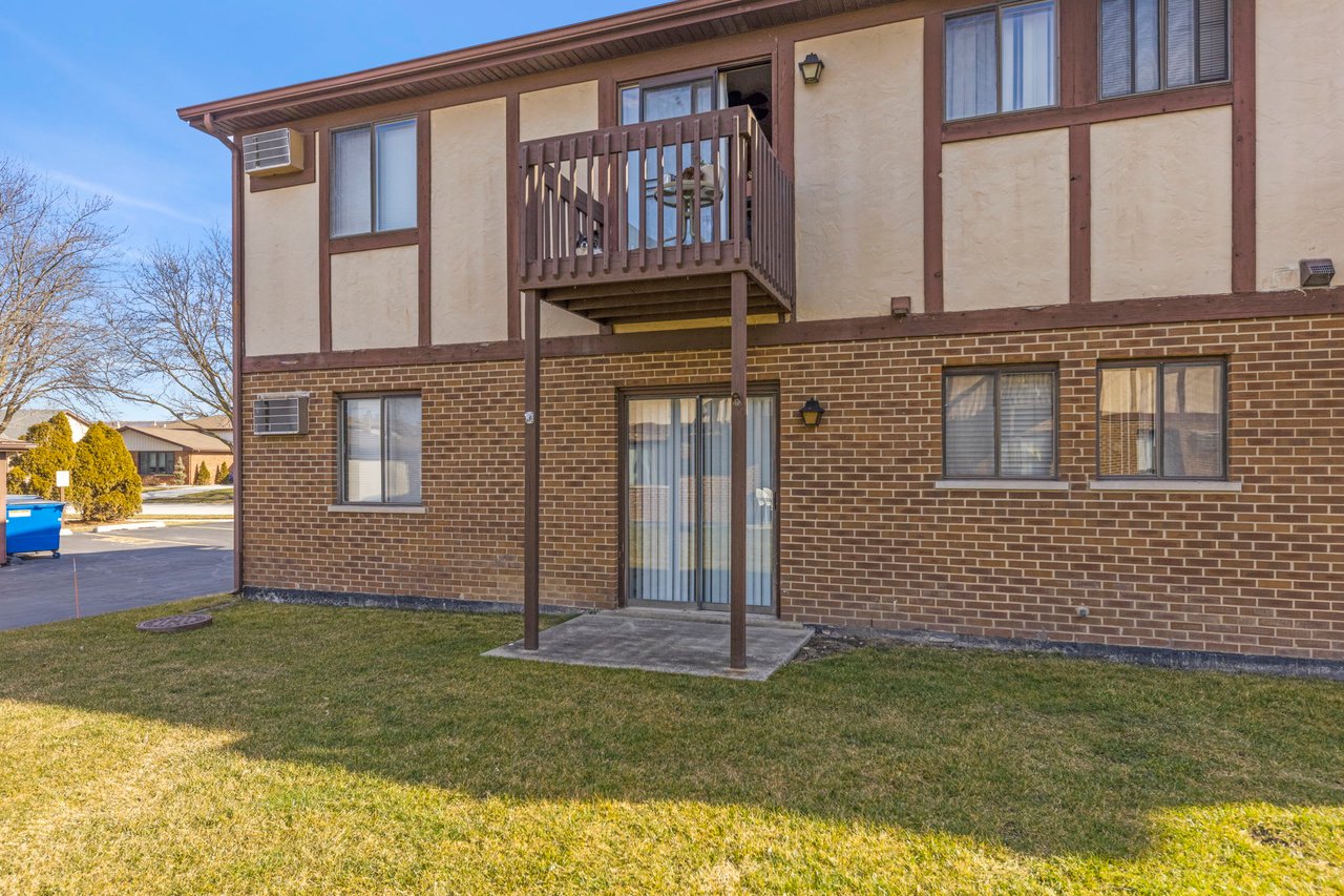 4564 W 131st St Unit 1N. Alsip, IL
