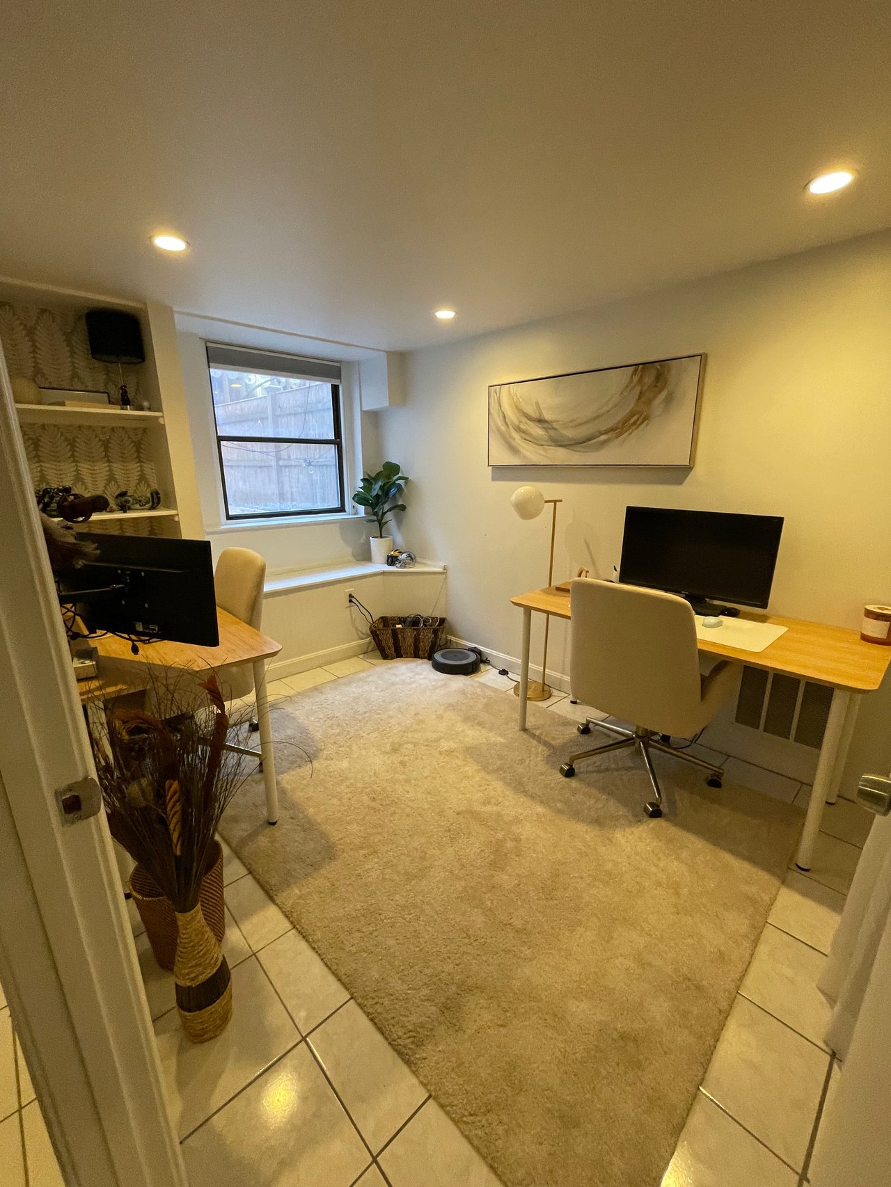 JULY - Appleton Street 2 bed 2 bath w. Private Patio & Laundry - Pets Negotiable!  HEAT AND HW incl! 
