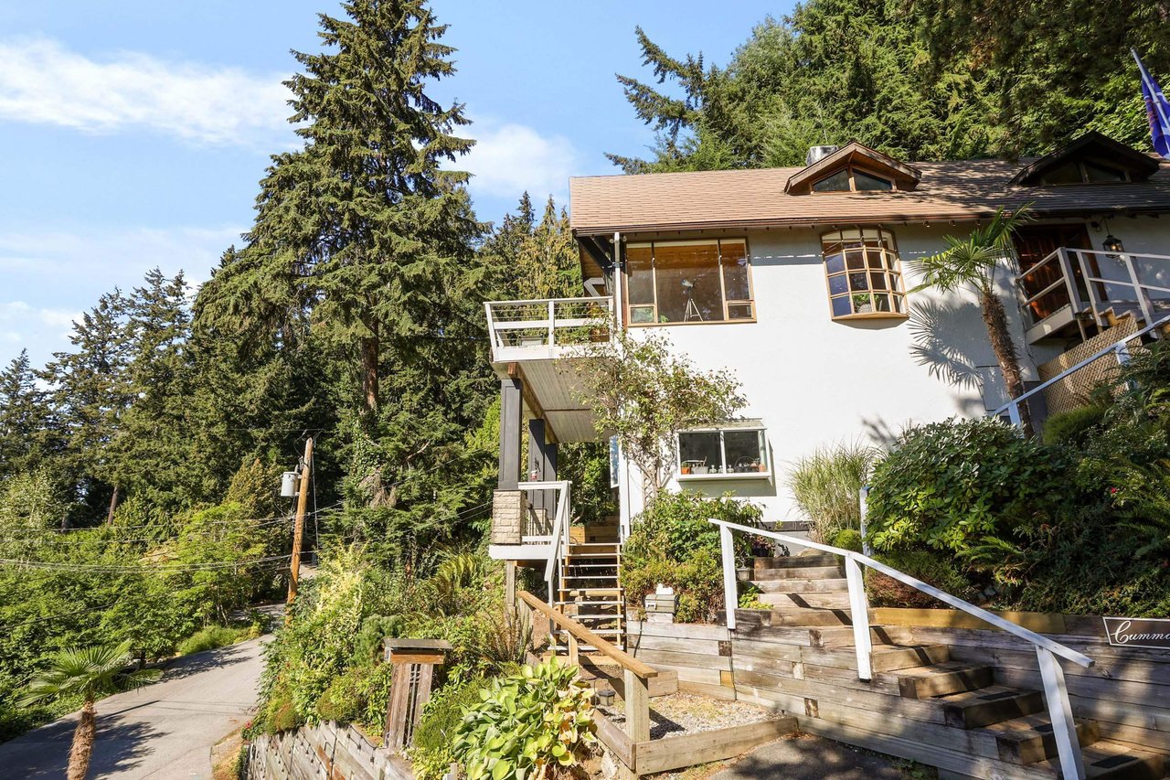 325 Bayview Pl
