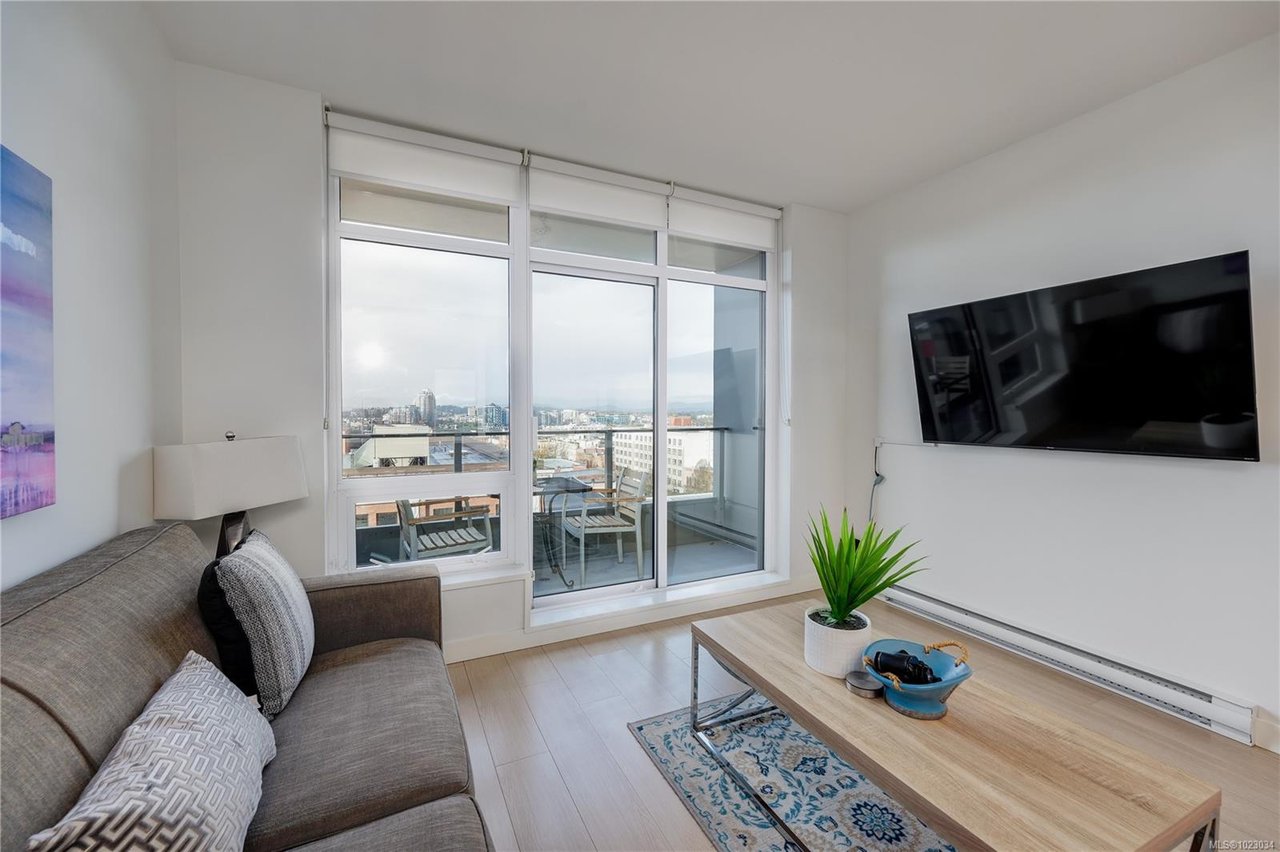 910-728 Yates St, Victoria
