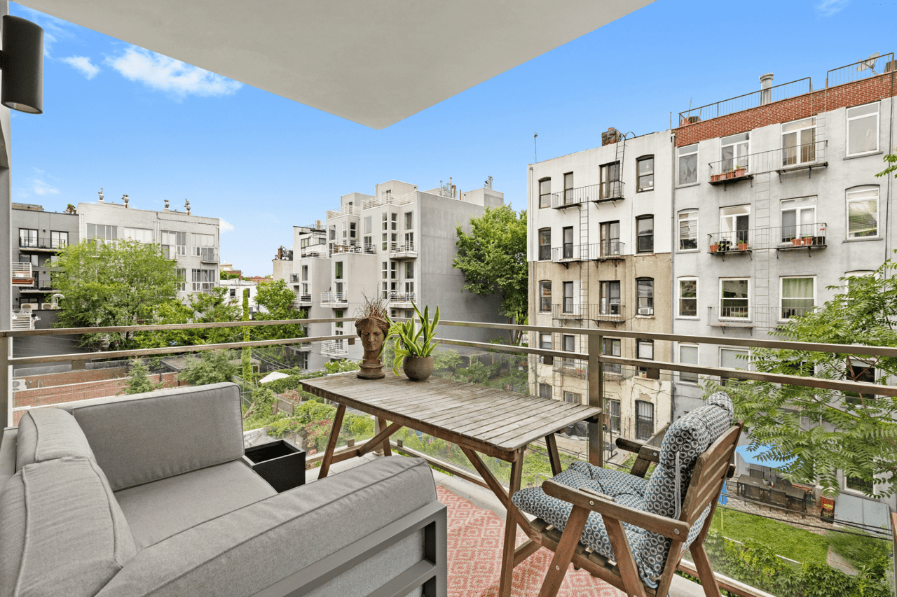 139 Meserole Street Unit: 4A
