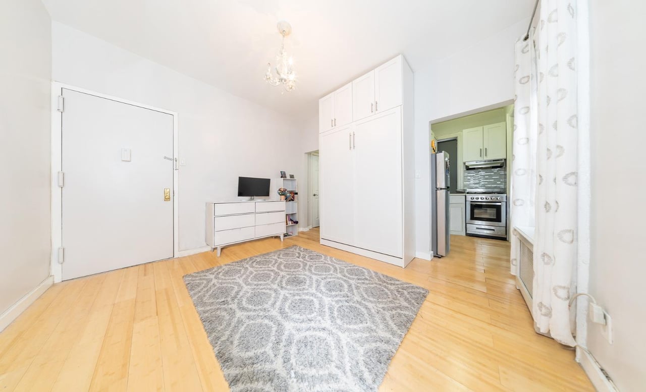 4-6 West 105th Street, Apt 1-F