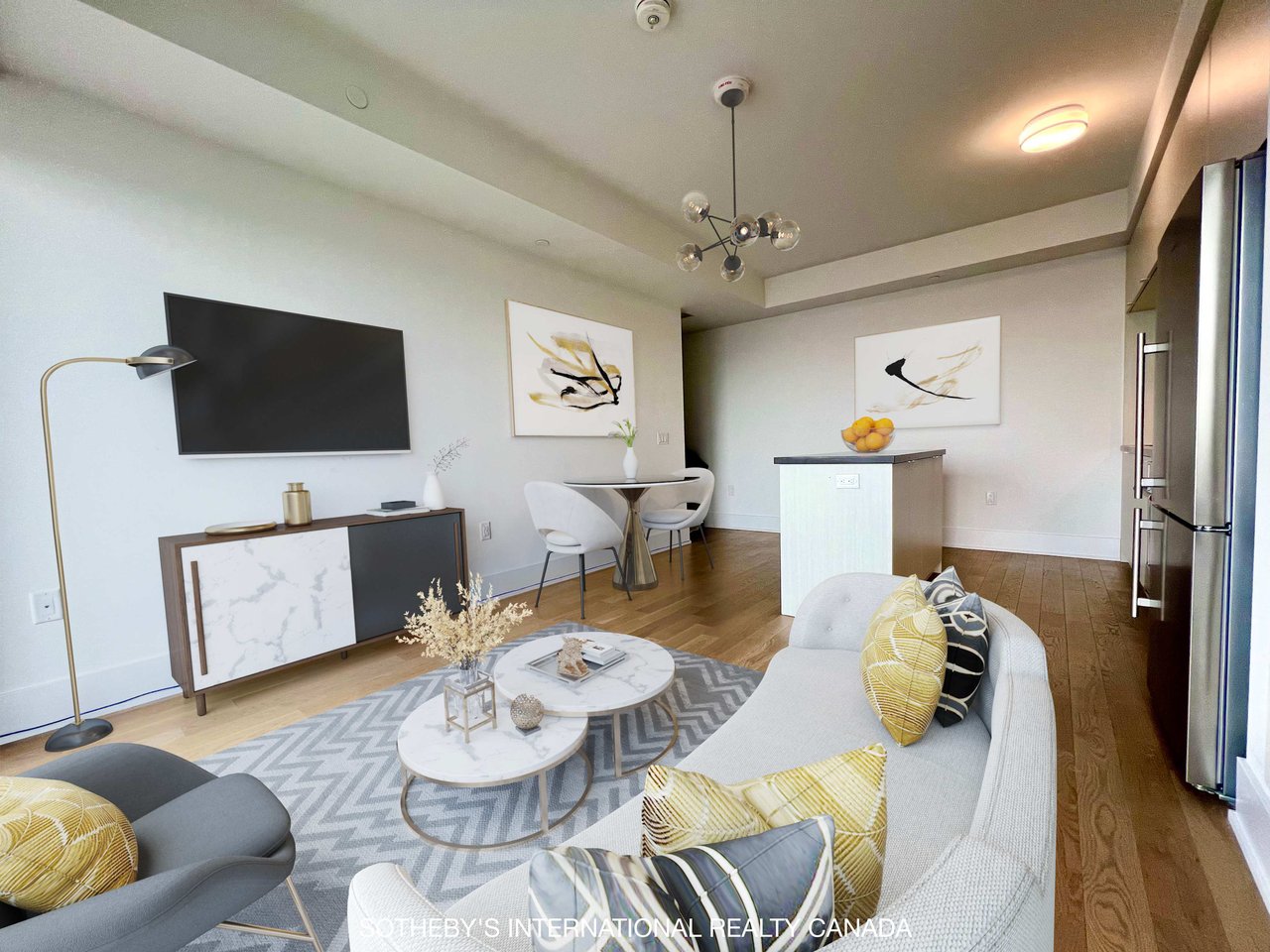 585 Bloor St E #4215
