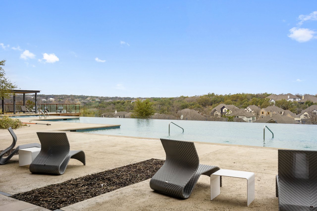 105 Hollytree Court