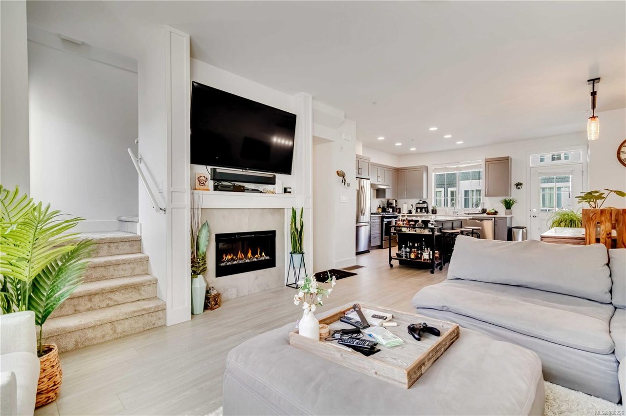 21-370 Latoria Blvd, Colwood