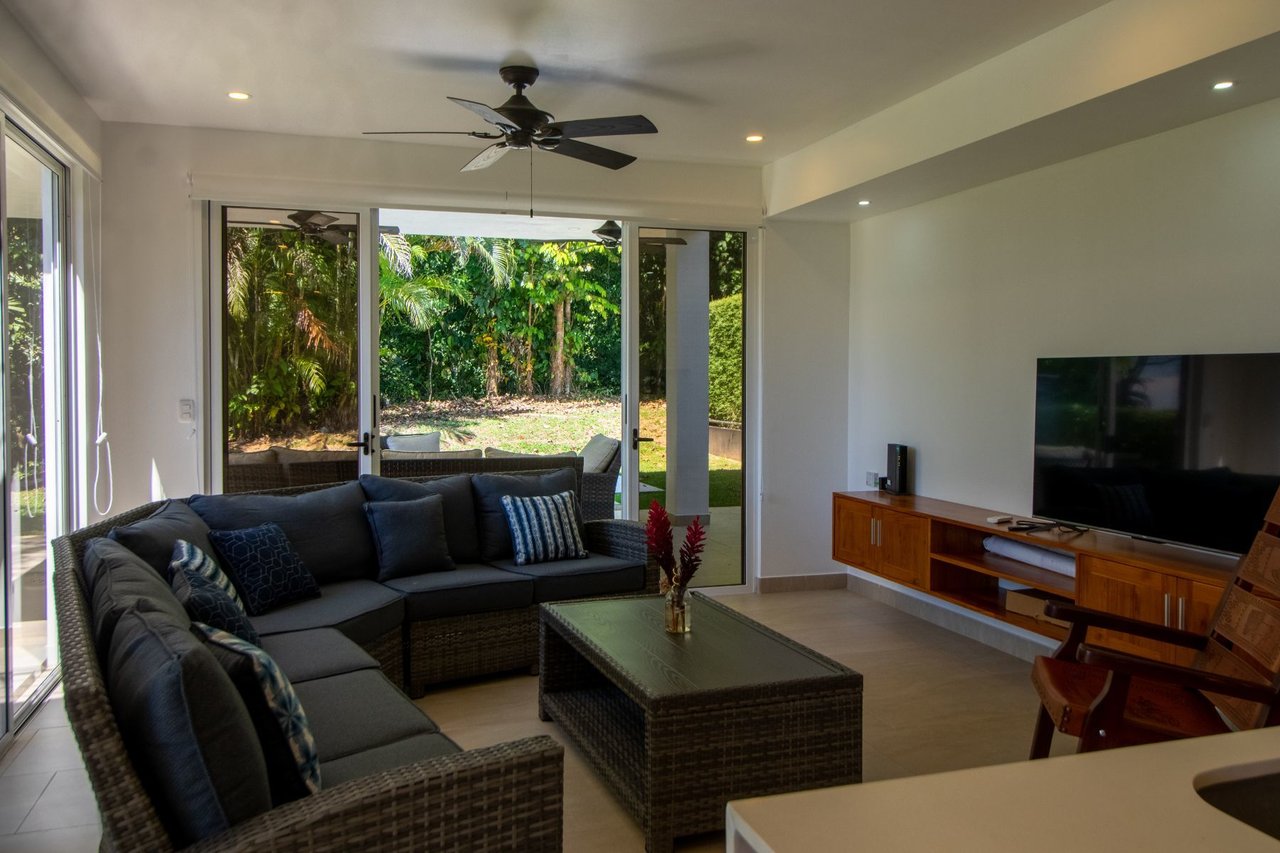 Coastal Ocean View Townhouse, Dominical, Puntarenas