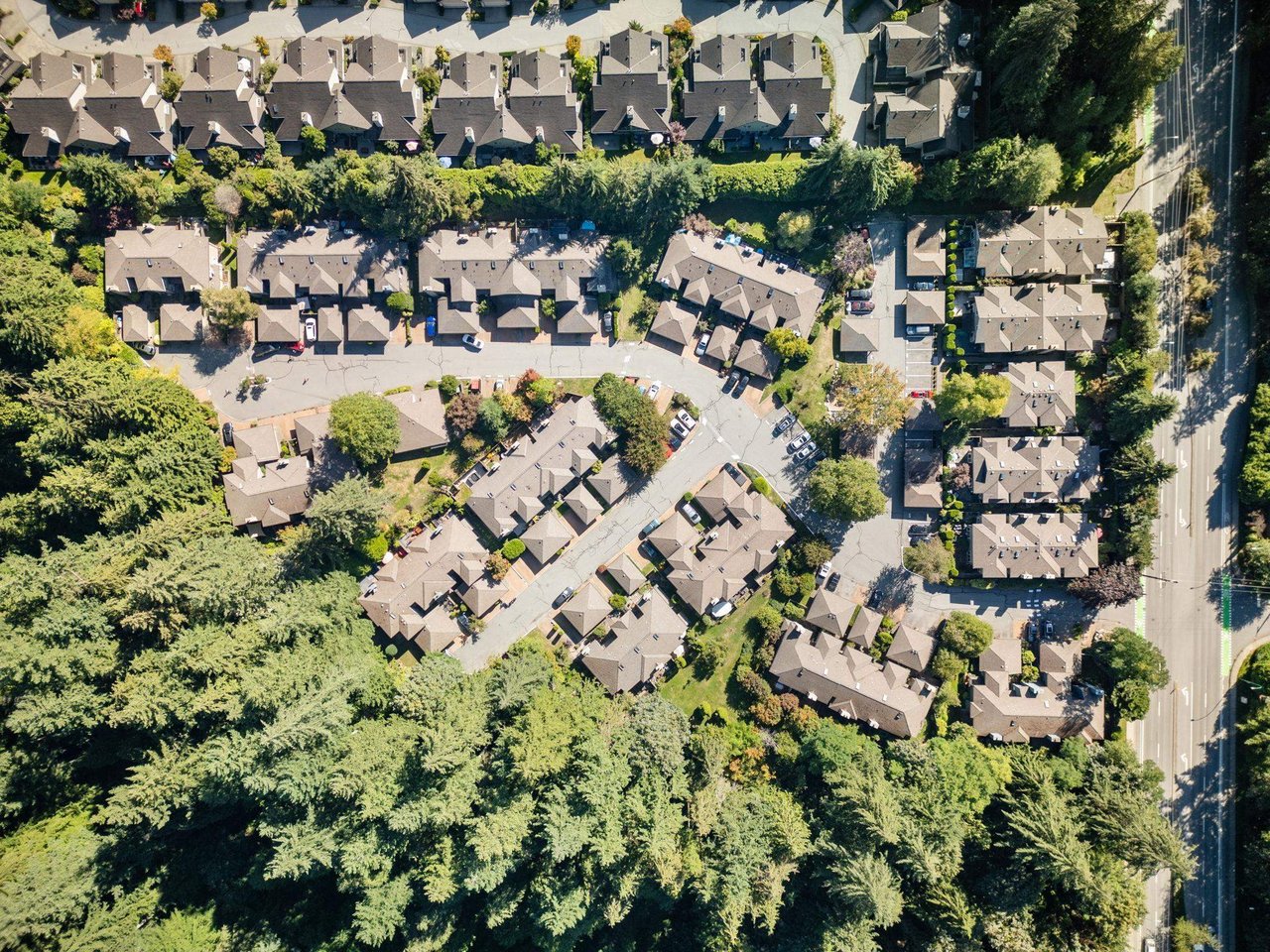 2922 Mt Seymour Pkwy