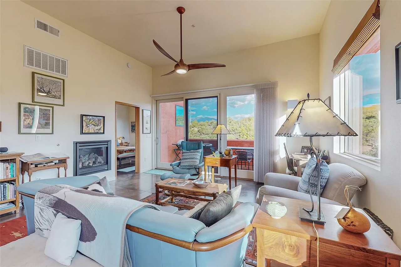 604 Avenida Villa Hermosa #201
