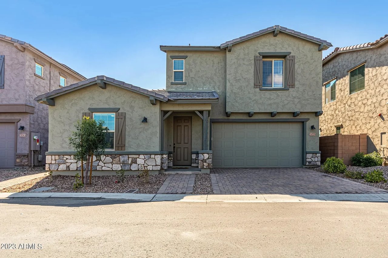 5077 E Anderson Dr