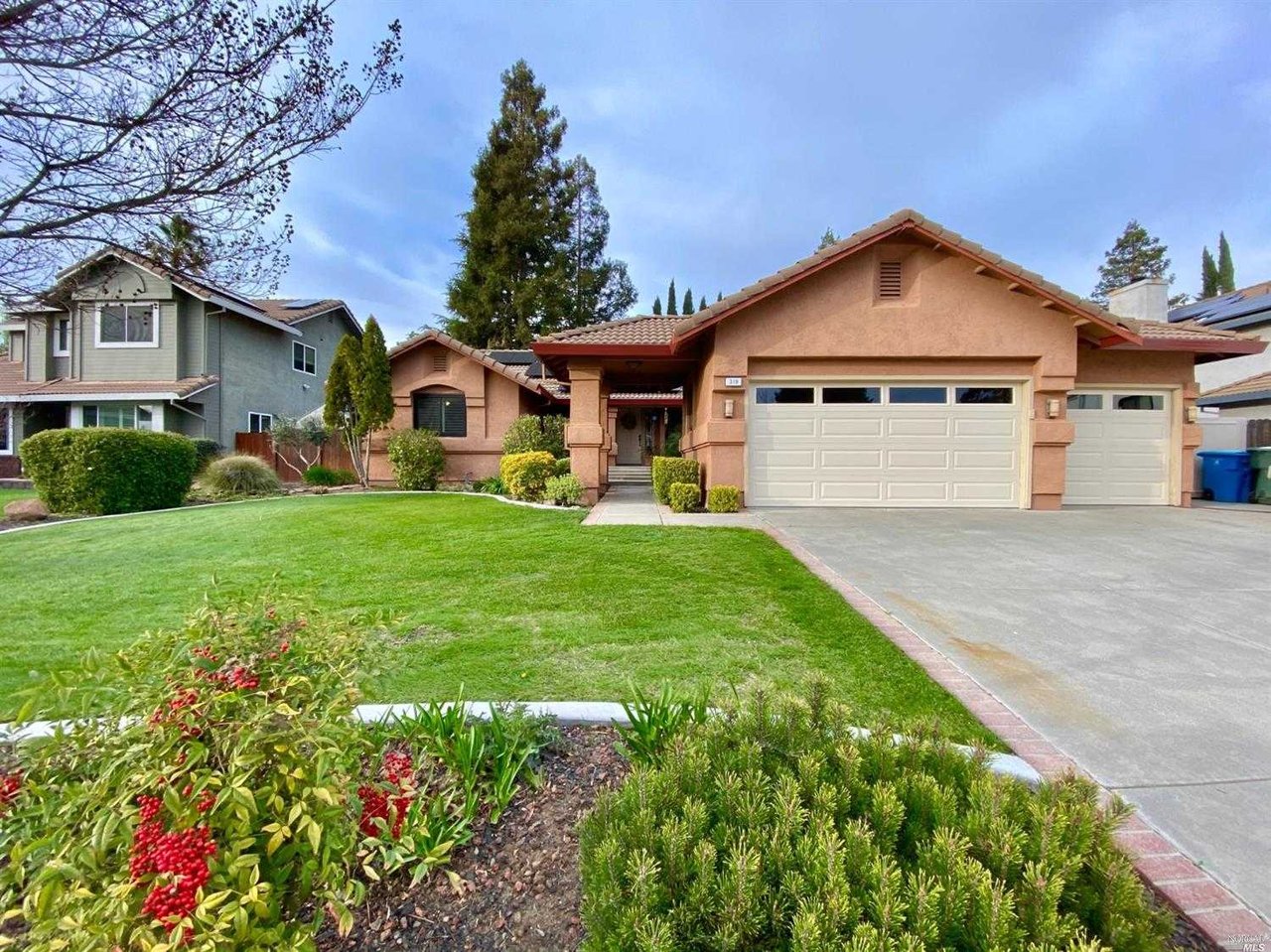 319 Kingsberry Circle
